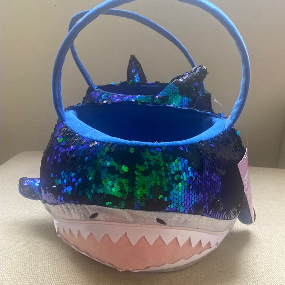 Spritz Sequin Shark Basket - Blue and Green
